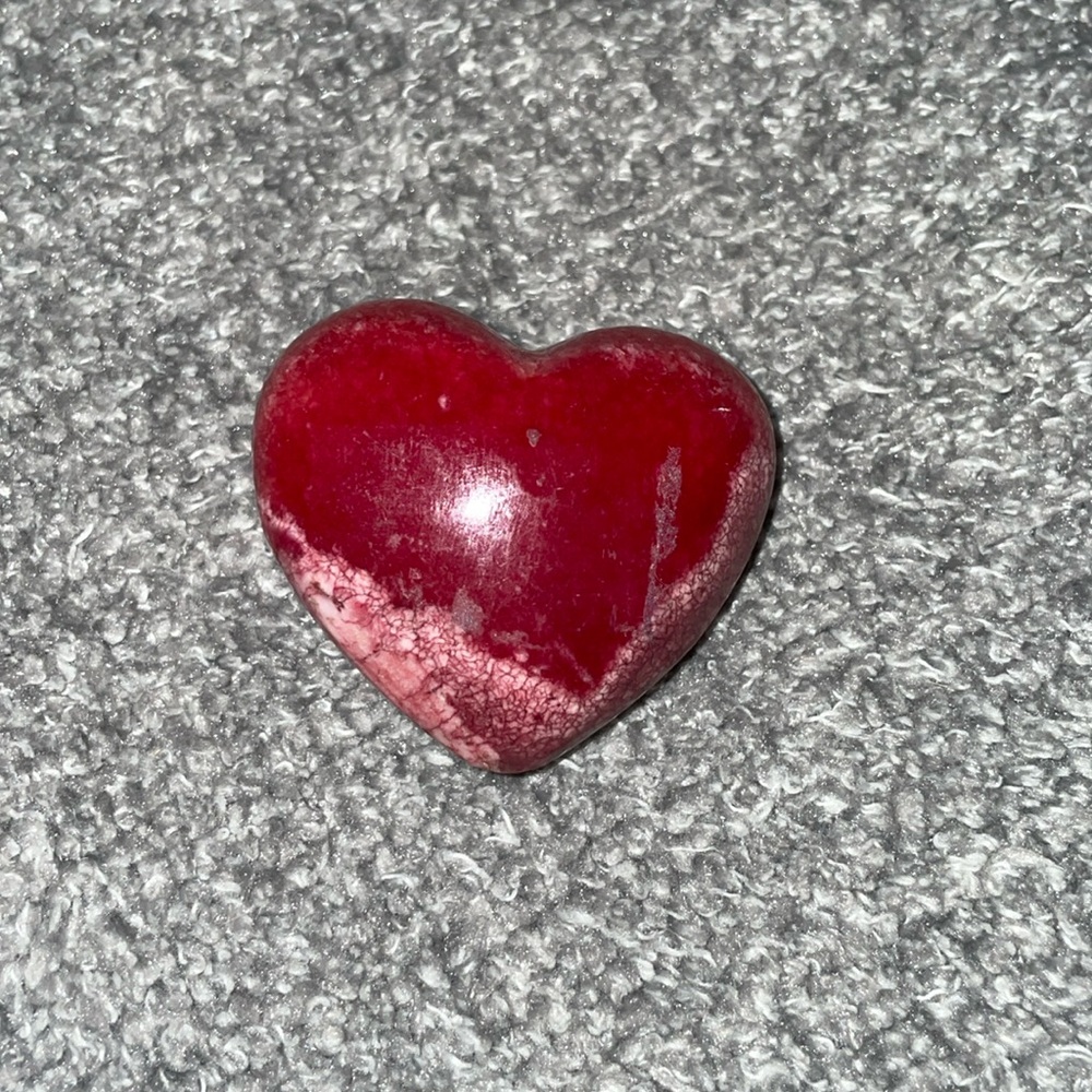 Pretty heart shaped polished stone